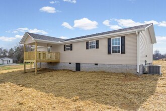 5445 Window Cliff Rd in Baxter, TN - Building Photo - Building Photo