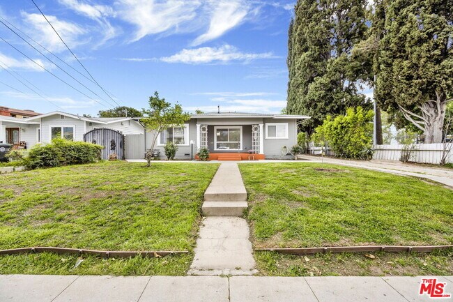 900 E Maple St in Glendale, CA - Building Photo - Building Photo