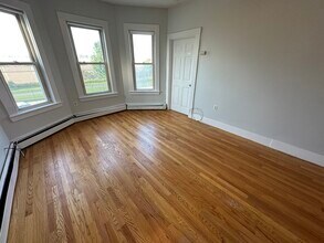 857 E 1st St, Unit 2 in Boston, MA - Building Photo - Building Photo