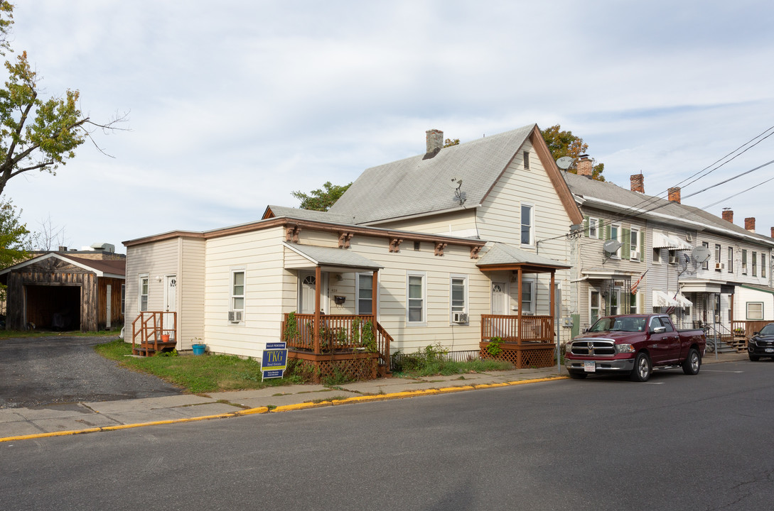 426 Carroll St in Hudson, NY - Foto de edificio