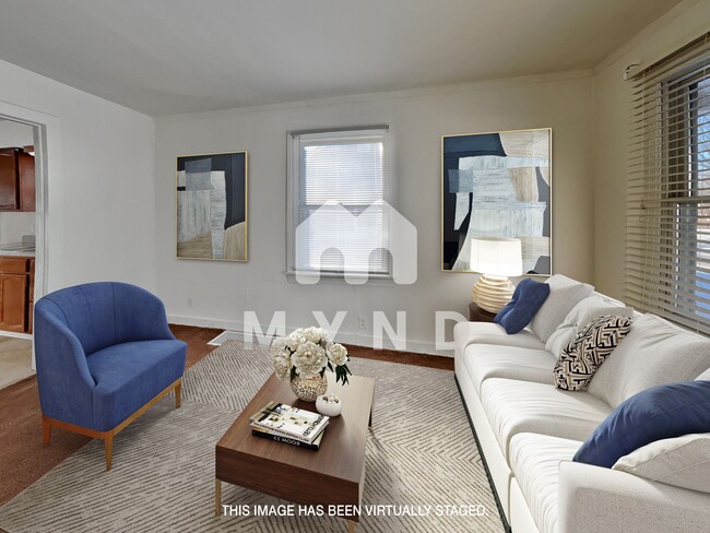 property at 2021 N Drexel Ave