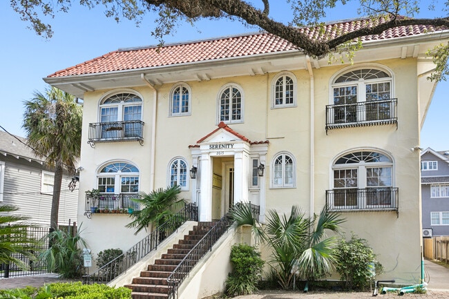 property at 2615 S Carrollton Ave