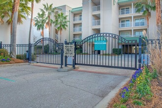 Ocean Palms in Isle Of Palms, SC - Building Photo - Building Photo