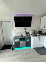 2161 NW 89th Ter, Unit 1 in Pembroke Pines, FL - Building Photo