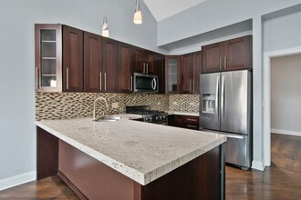 3815 N Kedzie Ave, Unit 4n in Chicago, IL - Foto de edificio - Building Photo
