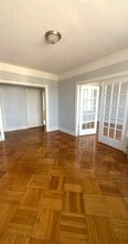 930-Berkeley Manor, LLC in Bayonne, NJ - Building Photo - Building Photo