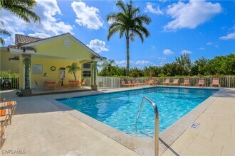 1308 Mainsail Dr in Naples, FL - Building Photo - Building Photo