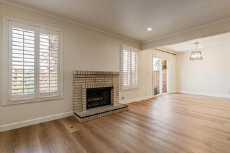 2885 Wilson Common in Fremont, CA - Building Photo - Building Photo