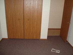 2217 Hermon Ave in Zion, IL - Building Photo - Building Photo