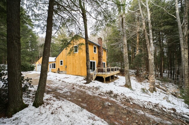 190 Brookwood Park Rd in Bristol, NH - Building Photo - Building Photo