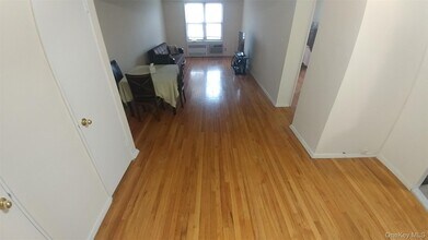 66-15 Thornton Pl in Queens, NY - Building Photo - Building Photo