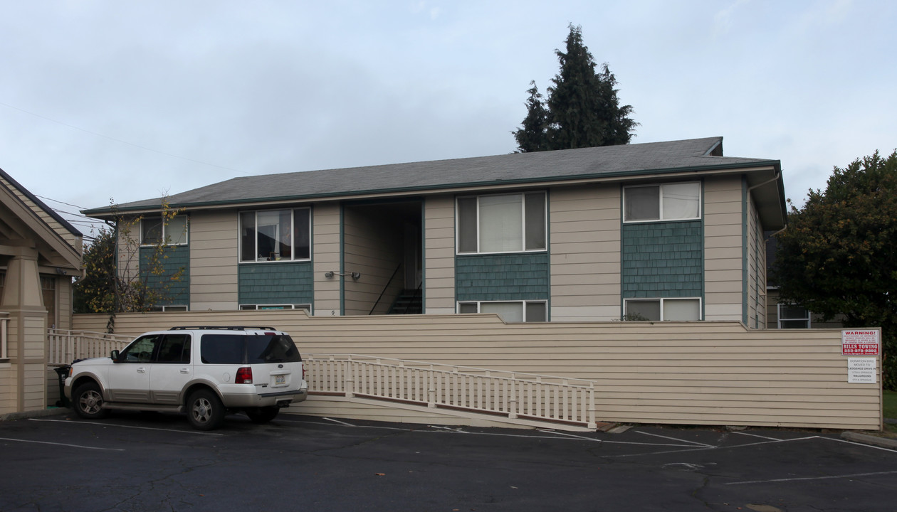 1040 S Ferry St in Tacoma, WA - Building Photo