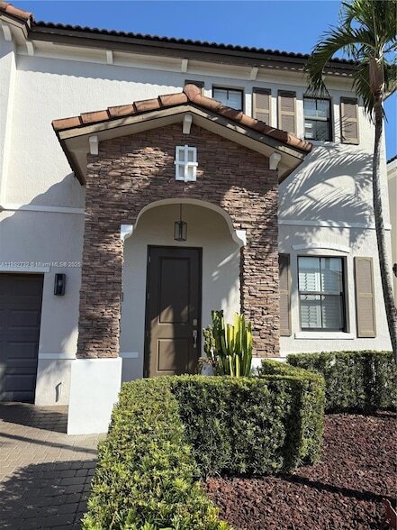 1535 SW 145th Ave in Miami, FL - Building Photo - Building Photo