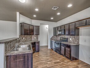 1512 Eagle Dr in Moore, OK - Building Photo - Building Photo