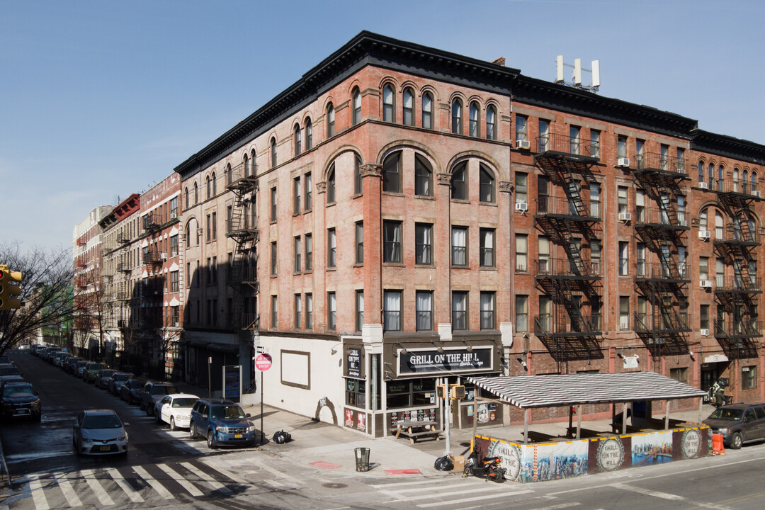 1624 Amsterdam Ave in New York, NY - Foto de edificio