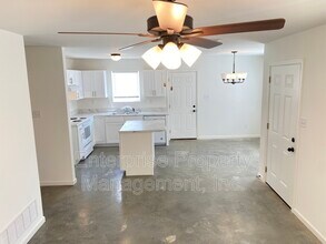 3850 Ajanders Dr in Memphis, TN - Building Photo - Building Photo
