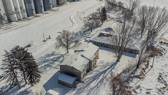 Dakota Village in Finley, ND - Building Photo - Building Photo