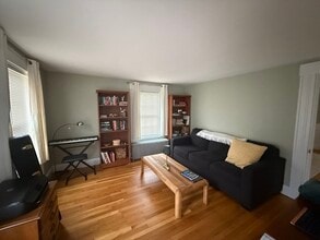 16 Barber St in Medway, MA - Building Photo - Building Photo