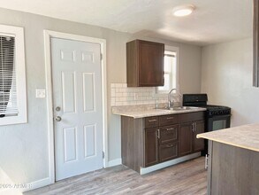 1125 E Devonshire Ave in Phoenix, AZ - Building Photo - Building Photo