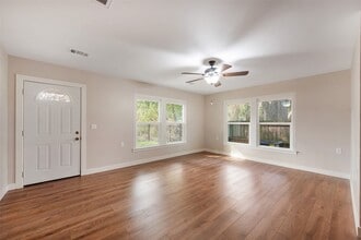 1200 Adams St in Baytown, TX - Building Photo - Building Photo