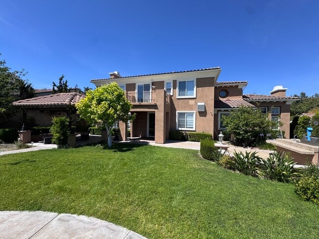 property at 2528 N San Miguel Dr