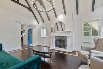 263 San Miguel Rd in Pasadena, CA - Building Photo - Building Photo