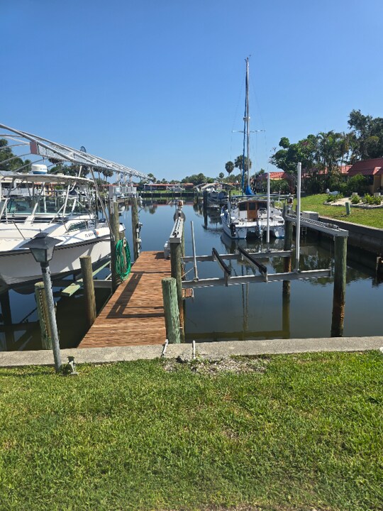 9608 Valencia Cove in Bradenton, FL - Building Photo