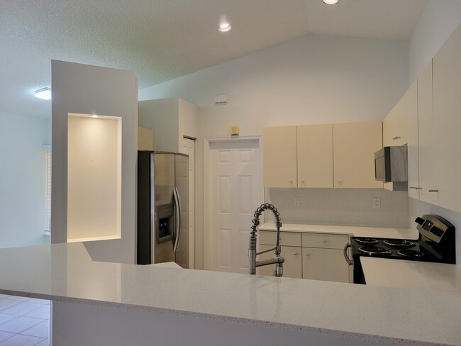 1409 Sabal Trl in Weston, FL - Building Photo - Building Photo