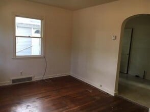 2404 W 1st St, Unit 2404 in Grand Island, NE - Building Photo - Building Photo