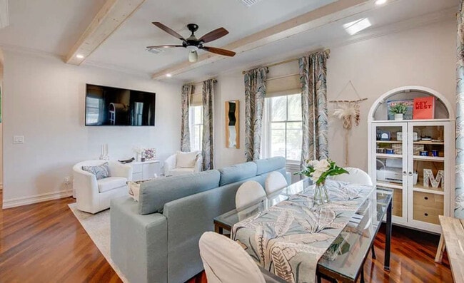 120 Angela St in Key West, FL - Foto de edificio - Building Photo