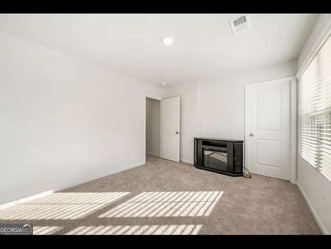 5304 Melbourne Ln in Flowery Branch, GA - Building Photo - Building Photo