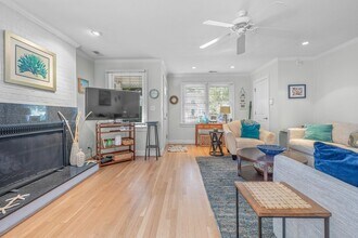 211 80th St in Virginia Beach, VA - Building Photo - Building Photo