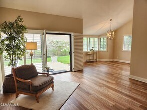 3004 Shadow Brook Ln in Thousand Oaks, CA - Building Photo - Building Photo