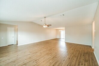 2423 Scanlon Dr in Jacksonville, FL - Building Photo - Building Photo