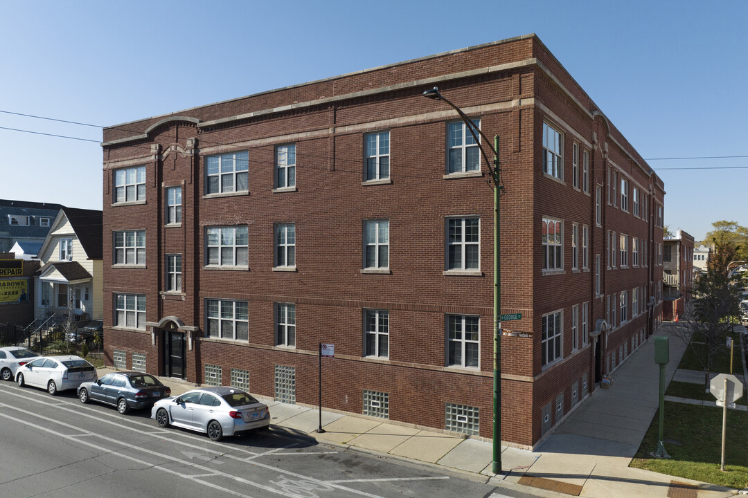 2852 N Kedzie Ave in Chicago, IL - Building Photo