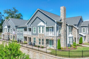 The Point at Greystone in Birmingham, AL - Building Photo