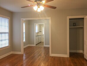 1912 S Donnybrook Ave in Tyler, TX - Foto de edificio - Building Photo