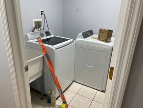 258 W Runyon St, Unit 2nd floor in Newark, NJ - Building Photo - Building Photo