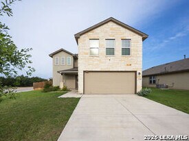 22146 Pivot in San Antonio, TX - Building Photo