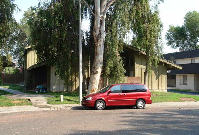 2686 Phipps Ave in Simi Valley, CA - Building Photo - Building Photo