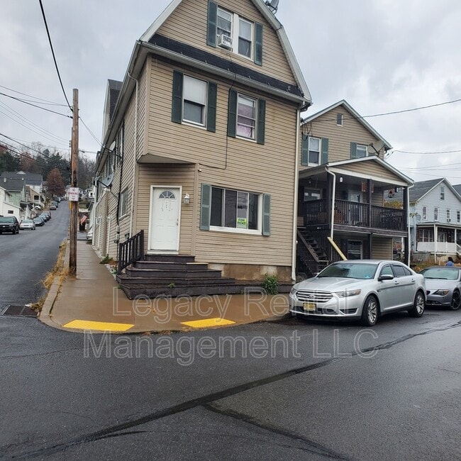 property at 533 W Shawnee Ave