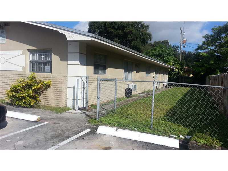 716 SW 7th St in Dania Beach, FL - Building Photo