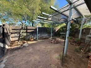 2555 E Fort Lowell Rd in Tucson, AZ - Building Photo - Building Photo