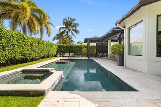 1846 Harbor View Cir in Weston, FL - Building Photo - Building Photo