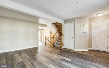 2554 Summers Ridge Dr in Odenton, MD - Building Photo - Building Photo