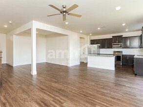 9213 Shootingstar St SE, Unit PH1501 in Tumwater, WA - Building Photo - Building Photo