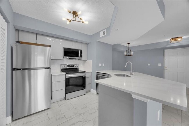 3809 NW Mediterranean Ln in Jensen Beach, FL - Building Photo - Building Photo