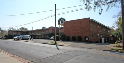 Jeffwood Apartments in Tallahassee, FL - Building Photo - Building Photo