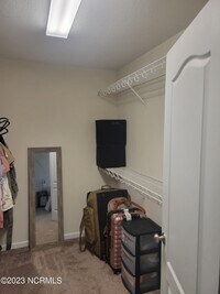 140 Cavalier Dr photo'