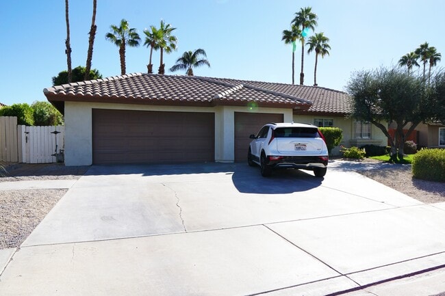 44150 Calico Cir in La Quinta, CA - Building Photo - Building Photo